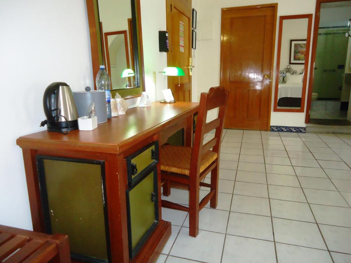 Hotel Concierge Plaza Colima Eksteriør bilde