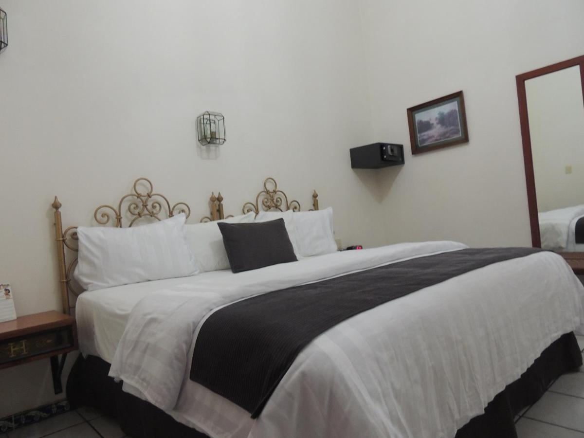 Hotel Concierge Plaza Colima Eksteriør bilde
