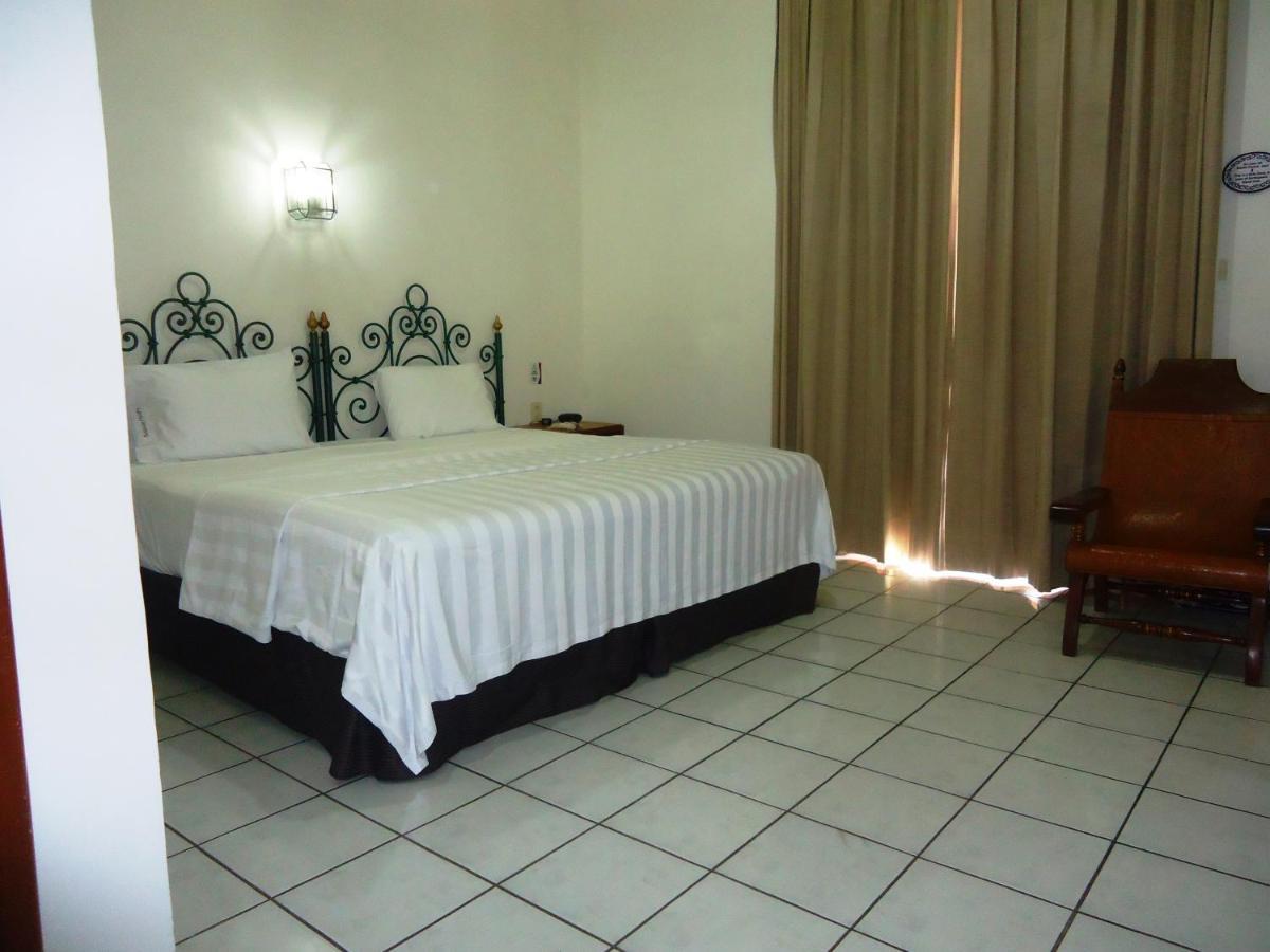 Hotel Concierge Plaza Colima Eksteriør bilde